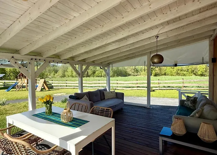 Pod Lasem „2” Vila